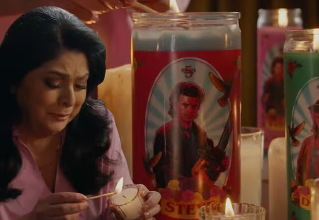 Victoria Ruffo reza por Steve Harrington rumbo al estreno de Stranger Things 5