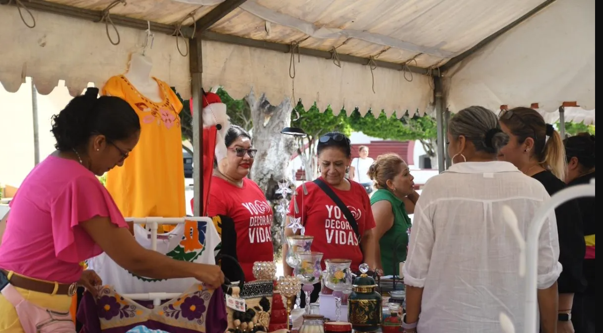 Emprendedores de Coatzacoalcos anticipan cierre de año con ventas dinámicas y auge navideño
