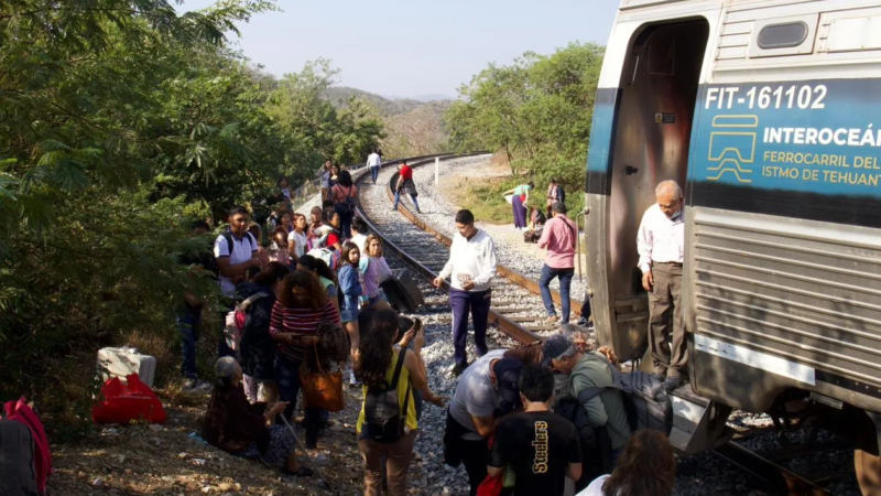 Descarrilamiento del Tren Interoceánico: pasajeros narran momentos de pánico en Nizanda