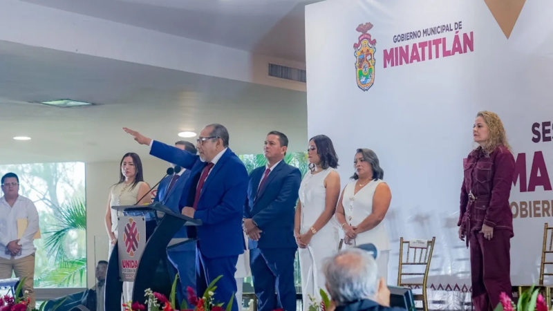 “Hoy asumo el compromiso más grande en mi vida”: Guillermo Reyes Espronceda toma protesta en Minatitlán