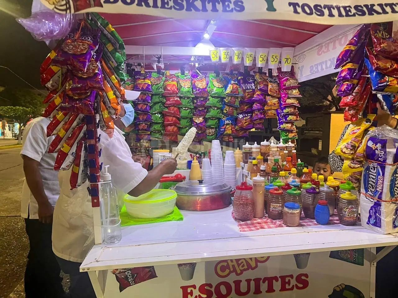 Don Toño, el corazón de La Noria: El elotero que vio crecer a dos generaciones en Coatzacoalcos