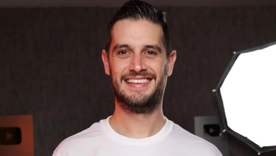 Adrián Marcelo anuncia pausa en la comedia: San Diego y Las Vegas serán sus últimas fechas