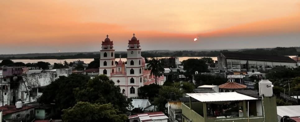 Apagones diarios afectan a familias de Nanchital sin explicación de la CFE