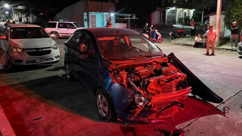 Cuatro integrantes de una familia lesionados tras choque en Acayucan