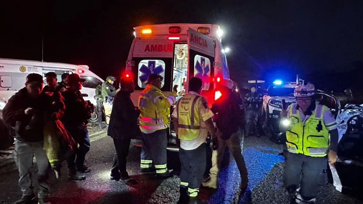 Accidente en la Transístmica deja grave a ingeniero agrónomo en Sayula de Alemán
