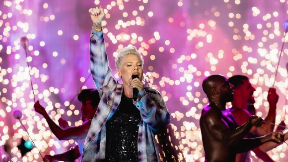 “Una nueva cicatriz”; la cantante Pink celebró Año Nuevo hospitalizada: ¿afectará sus conciertos en México?