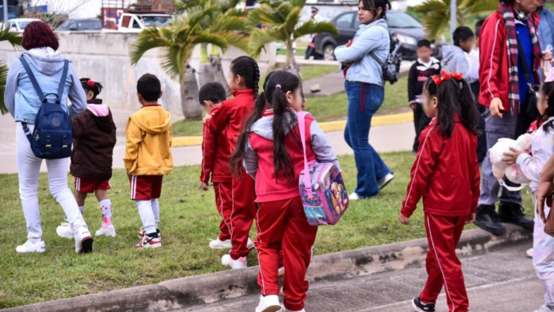 Promueven inclusión infantil con jornada recreativa en Acayucan