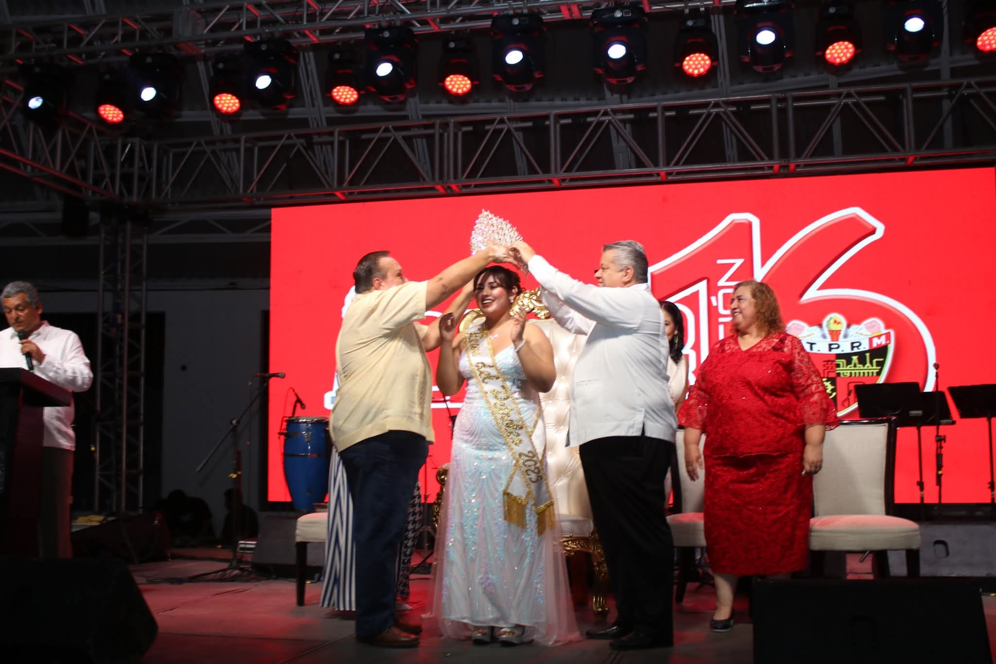 Emiten convocatoria para elegir a la Reina del Petróleo 2026 en Villa Cuichapa