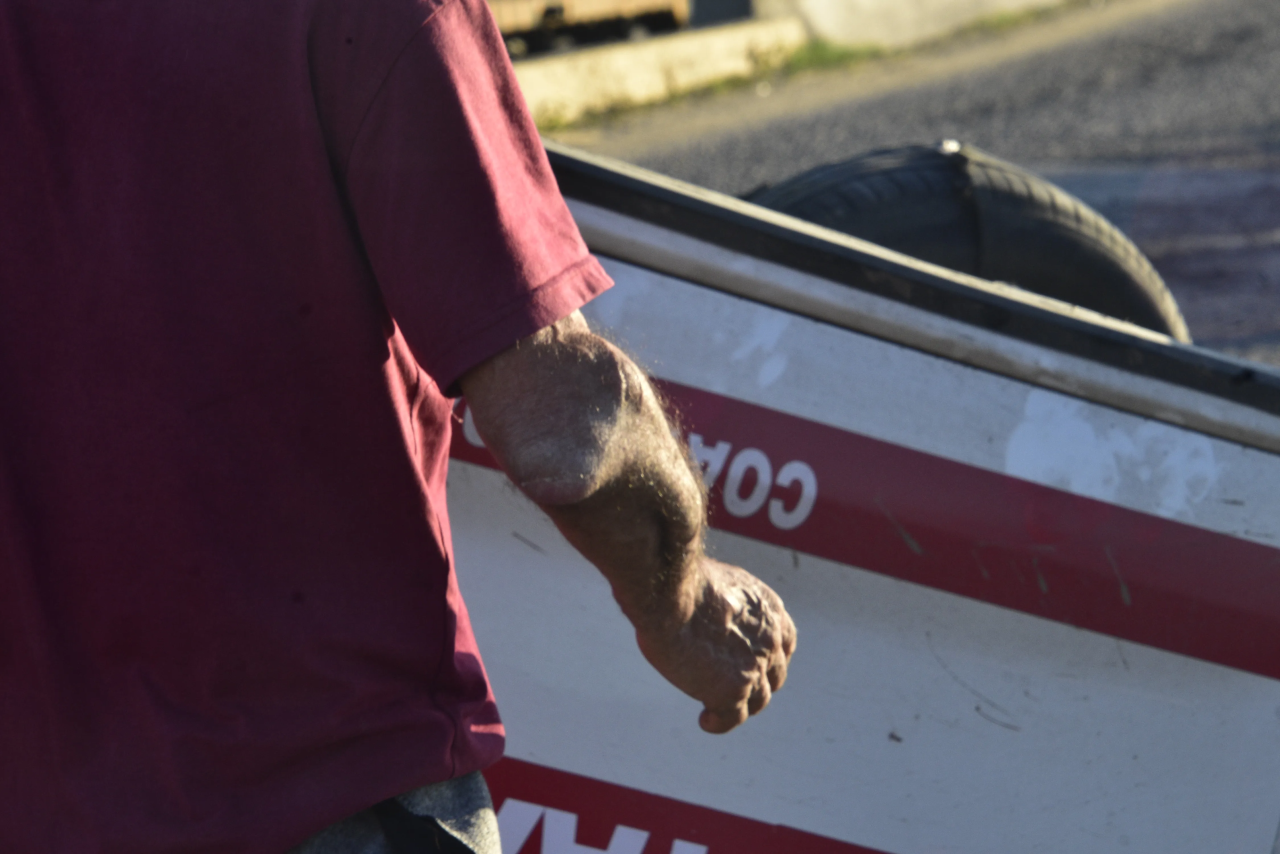 Chofer en presunto estado de ebriedad vuelca taxi en Coatzacoalcos