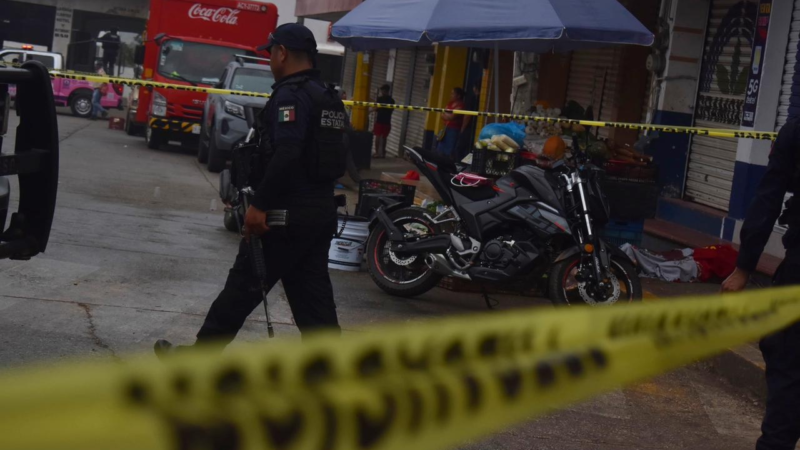 Víctima colateral: comerciante pierde la vida en agresión armada en Acayucan