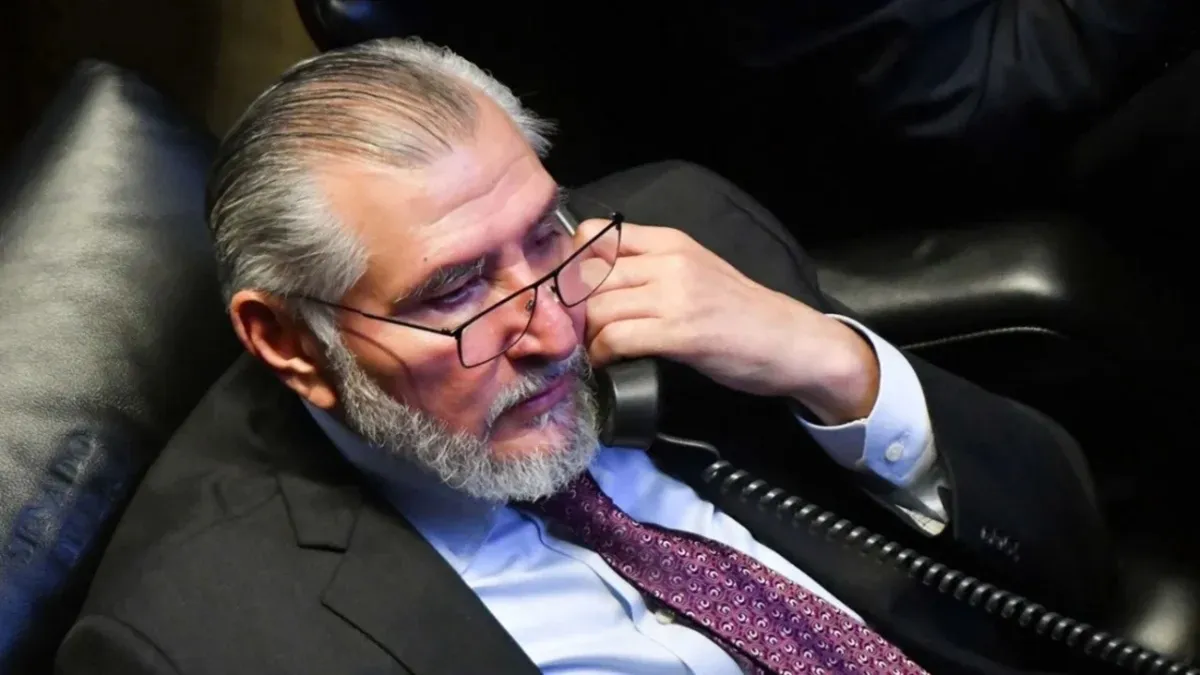 Adán Augusto López renuncia a la coordinación de Morena en el Senado