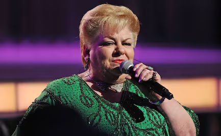 Paquita la del Barrio y la vez que desató pleito en su propio cantabar; aventó un vaso a un cliente, cuenta su representante