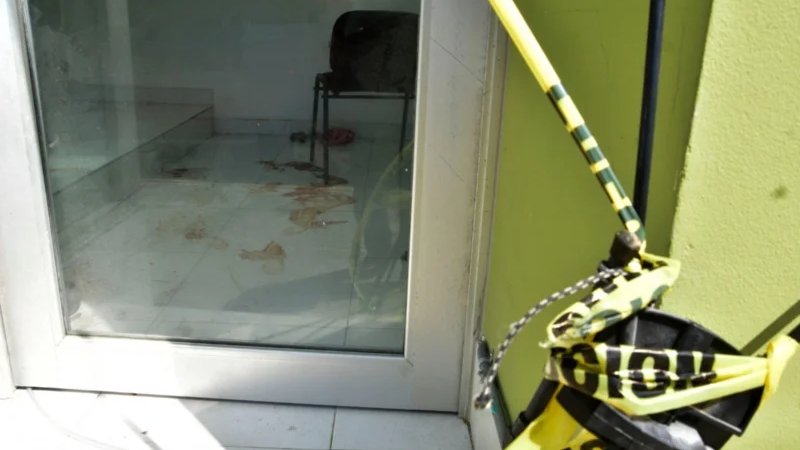 Siete días después, la escena del crimen en financiera de Coatzacoalcos sigue marcada por la violencia