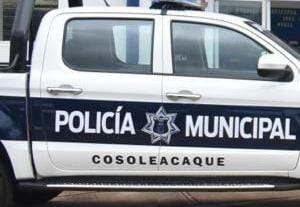 Masculino escapa por la puerta falsa en Cosoleacaque