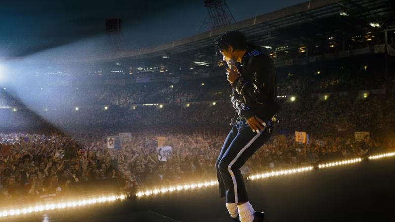 La familia Jackson apoya a Jaafar en el estreno de “Michael”; destaca ausencia de Paris, hija del fallecido cantante