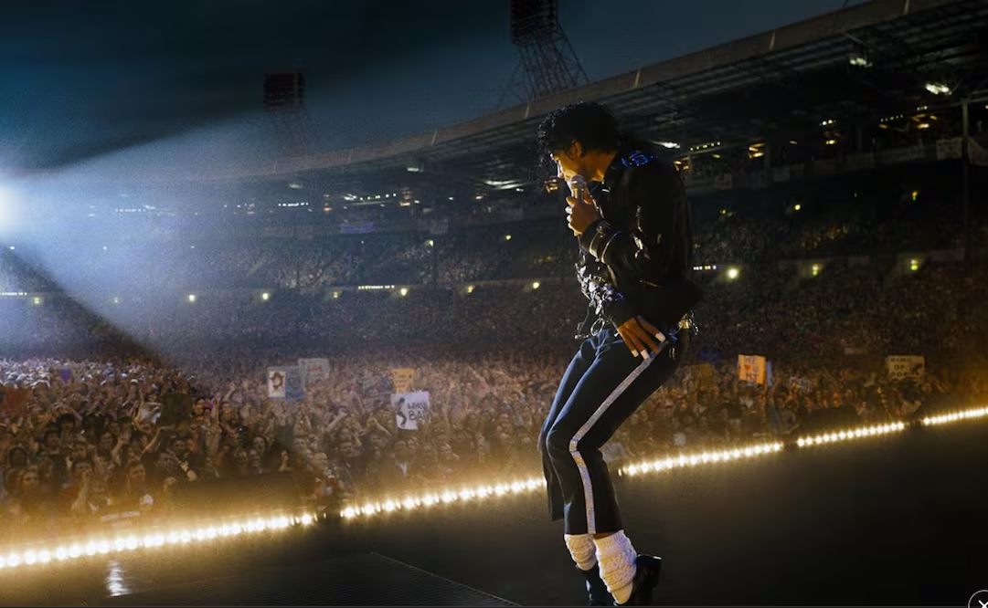 La familia Jackson apoya a Jaafar en el estreno de “Michael”; destaca ausencia de Paris, hija del fallecido cantante