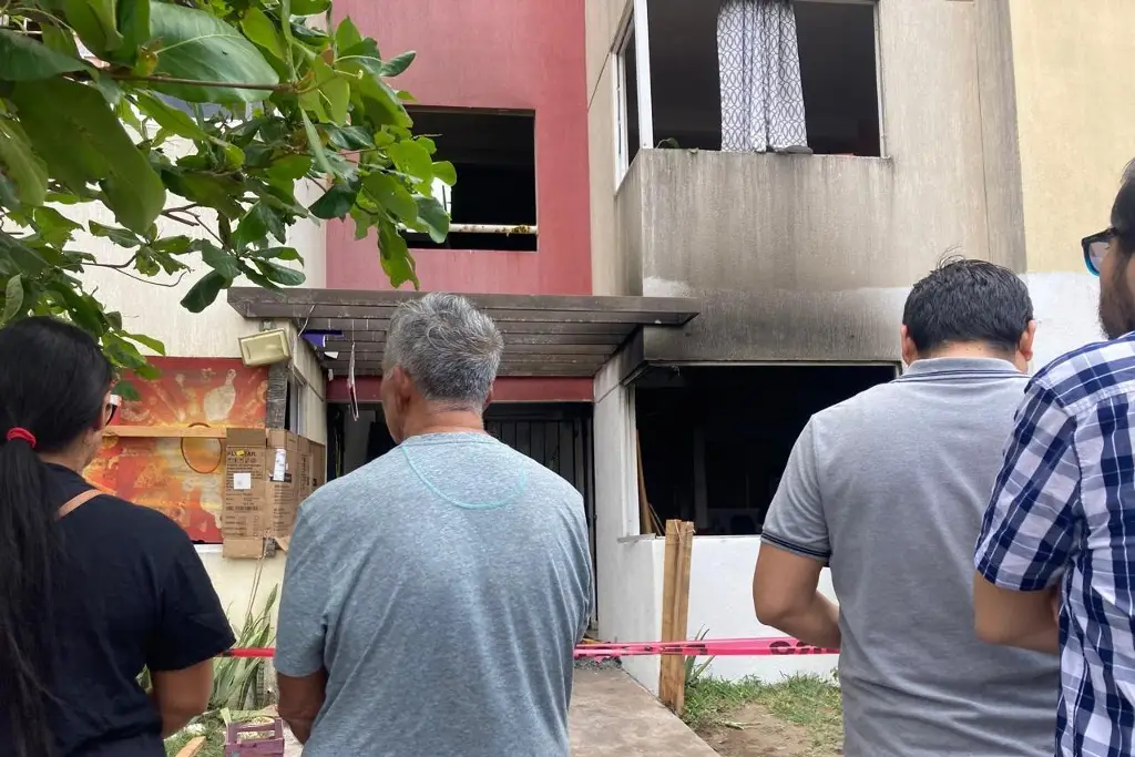 En incertidumbre, vecinos de Palma Real que perdieron todo en explosión
