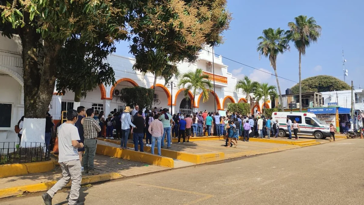 Preparan nueva protesta en Soteapan por retraso en constancias de agentes municipales