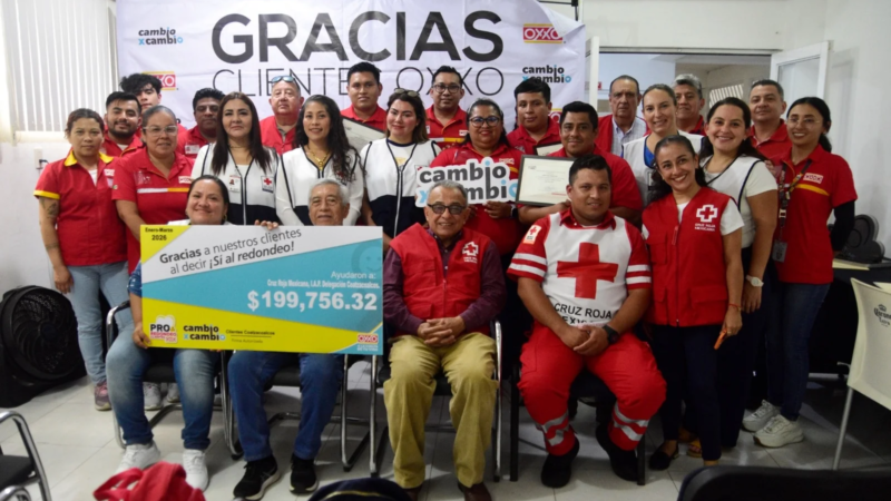 Cruz Roja Coatzacoalcos recibe casi 200 mil pesos de Oxxo por programa de redondeo