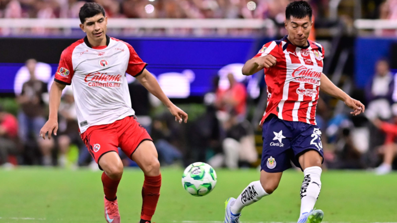Chivas pierde el liderato de la Liga MX tras empate con Tijuana