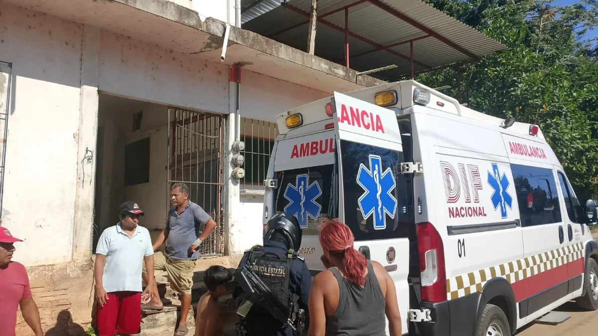 Mujer es hospitalizada tras ser envenenada por su propia pareja en Acayucan