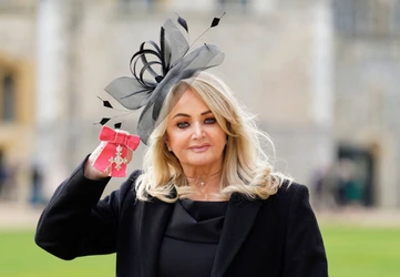 Bonnie Tyler, en coma inducido tras ser operada en Portugal
