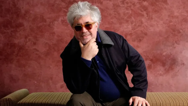 Rumbo a Cannes, Almodóvar estalla contra los Oscar: “Fue notable la falta de protestas contra la guerra”