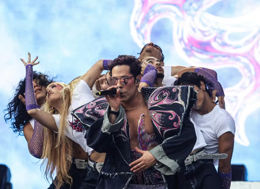 Christian Chávez habla de RBD en el Tecate Emblema: “No puede ser que por una lana no se vuelvan a juntar”