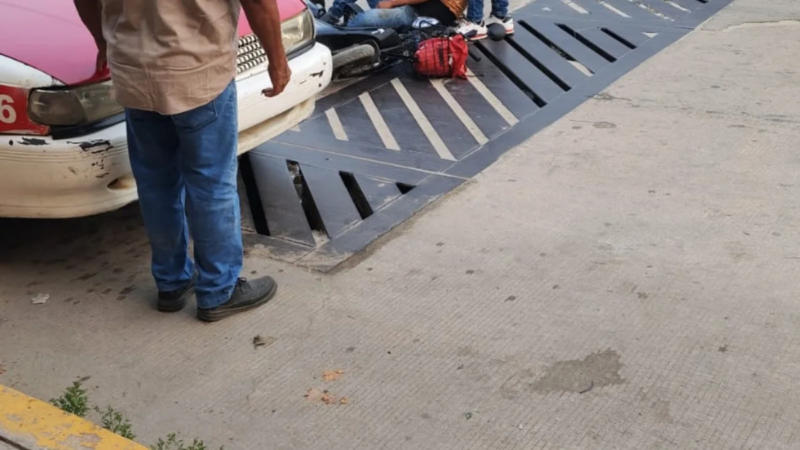 Sujeto sufre fuerte caída tras ataque epiléptico Moloacán