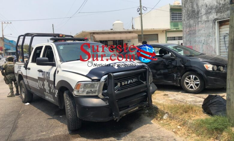 Patrulla estatal impactó a particular en la Puerto México de Coatzacoalcos