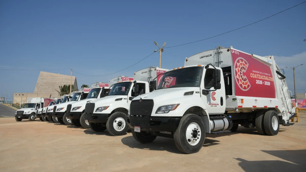 Dona PEMEX 40 mil litros de diésel al Ayuntamiento de Coatzacoalcos para fortalecer servicios públicos
