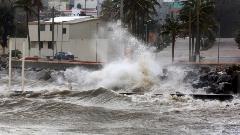 Onda tropical 2 provocará lluvias 25 a 50 mm en Veracruz, así estará el clima este 27 de mayo
