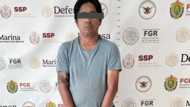 Detienen a taxista con droga en Hueyapan; lo investigan como generador de violencia