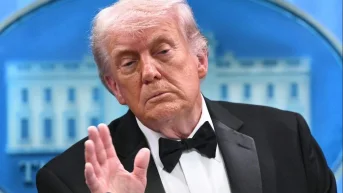 Trump da por finalizada la guerra con Irán en medio de críticas legales