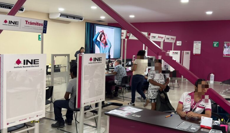 Alerta INE, 2 500 jarochos aún no tienen su credencial de elector por retrasos