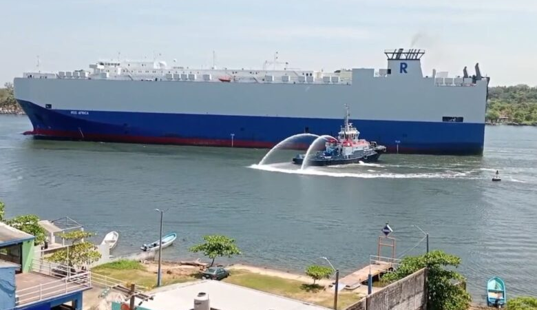 Hyundai proyecta incrementar llegada de autos coreanos a Coatzacoalcos; podrían movilizar hasta 8 mil unidades al mes