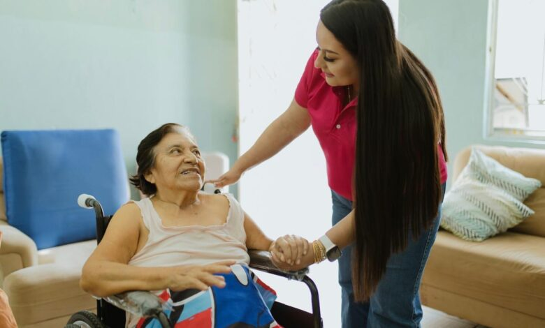 Nallely Cházaro continúa con la entrega de apoyos funcionales a familias vulnerables en Nanchital