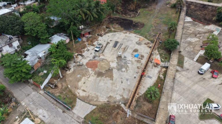 Continúan los avances en la construcción del domo del Poliforum en Ixhuatlán del Sureste