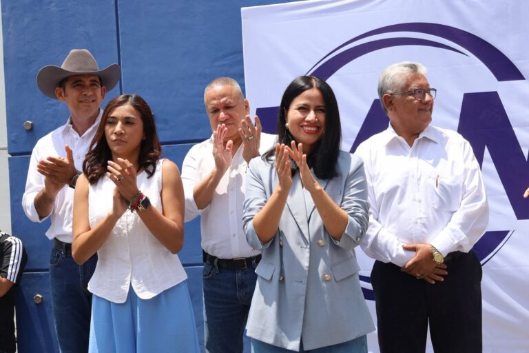 Denuncia la diputada Indira Rosales «golpeteo político» tras ser desinvitada a graduación escolar en Medellín, Veracruz