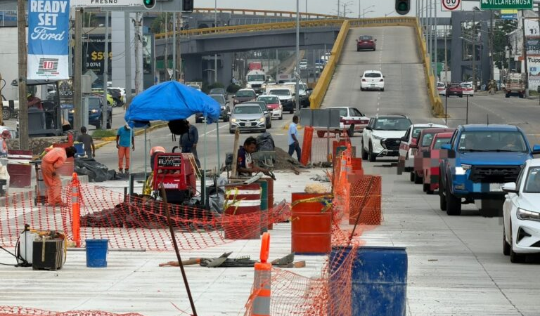 Por ser reabierto el puente Palma Sola de Coatzacoalcos, ya se coló con concreto toda la vía
